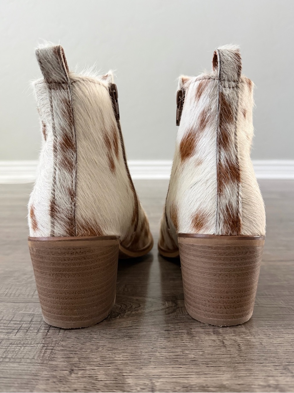 Myra Proton Hair On Cowhide Western Ankle Booties Womens Size 10 Brown White - Picture 6 of 11